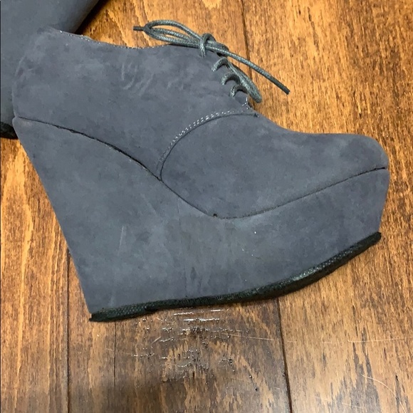 Delicacy Booties - Picture 5 of 11